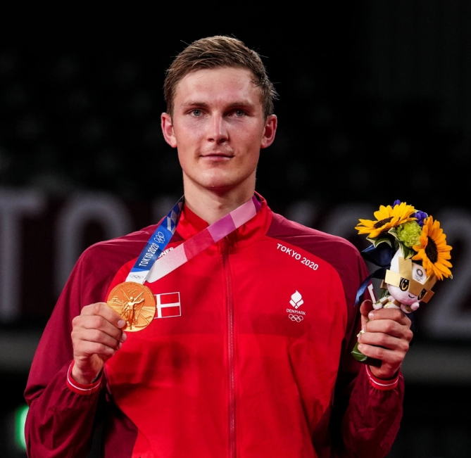 丹麦羽毛球队力克英格兰羽毛球队，安赛龙完成帽子戏法的简单介绍