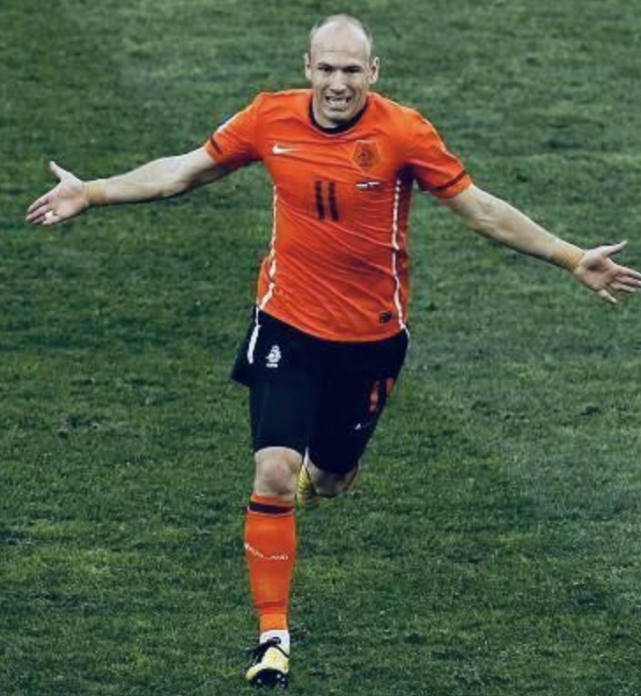 丹麦横扫美国，罗本惊艳世界