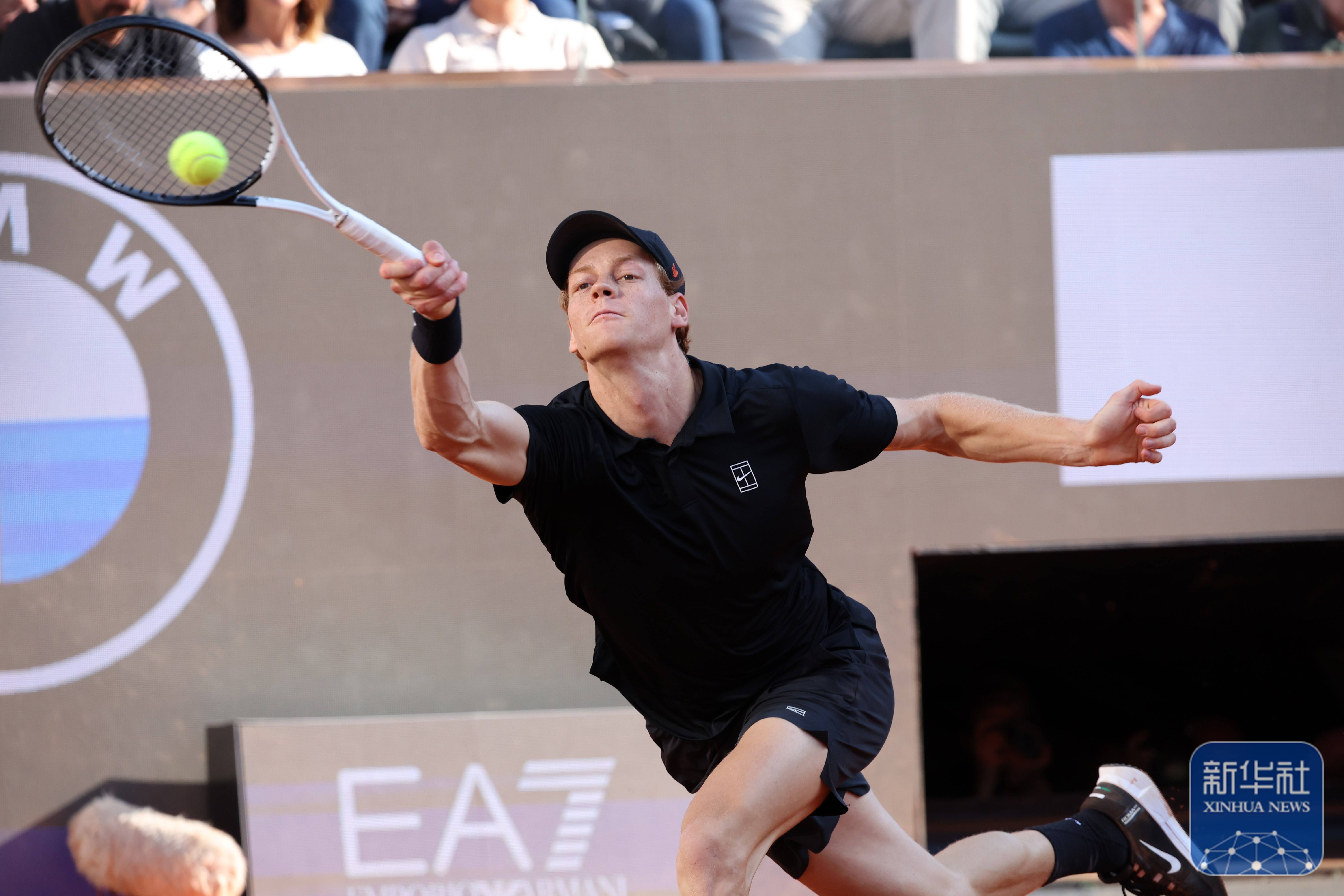 九游娱乐网站-日本网球队鏖战美国网球队，阿尔卡拉斯爆发神勇的简单介绍