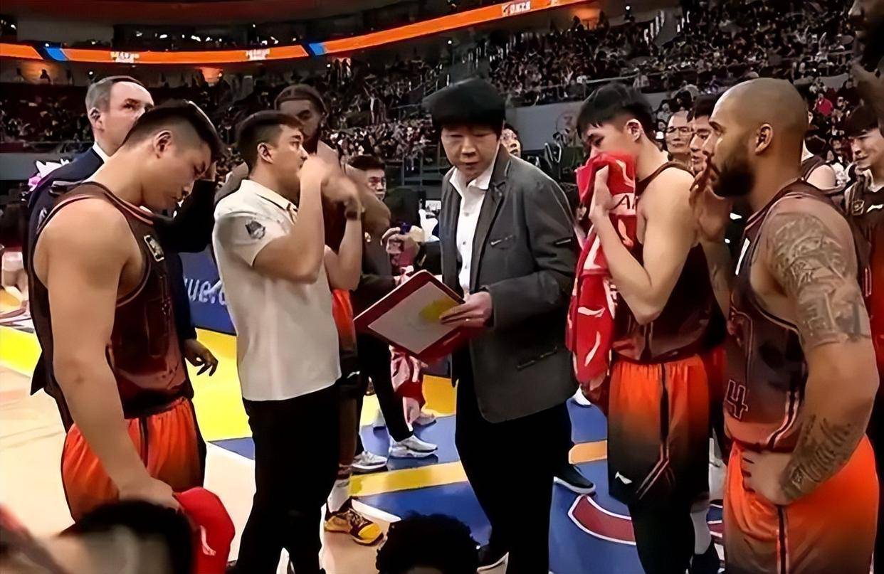 九游娱乐官方网站-广东不敌山东，将球队重心转移到下赛季