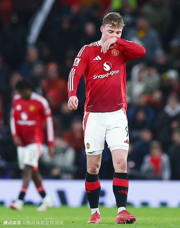九游娱乐入口-曼联队员遭遇困境，教练组面临考验