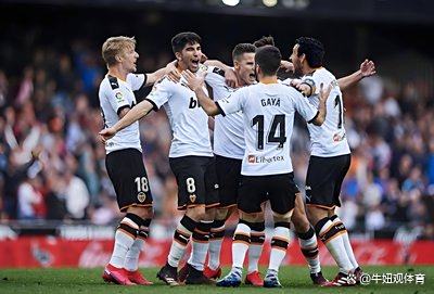 法兰克福豪取三分,积分榜上积极追赶的简单介绍 法兰克福豪取三分,积分榜上积极追赶的简单介绍