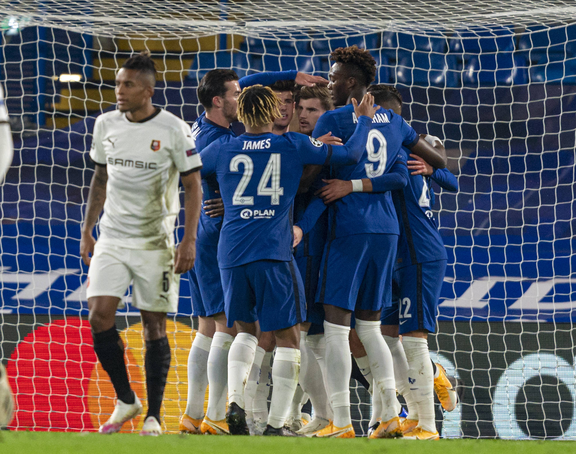 莱夫切尔西主场告捷,冲刺前进 莱夫切尔西主场告捷,冲刺前进