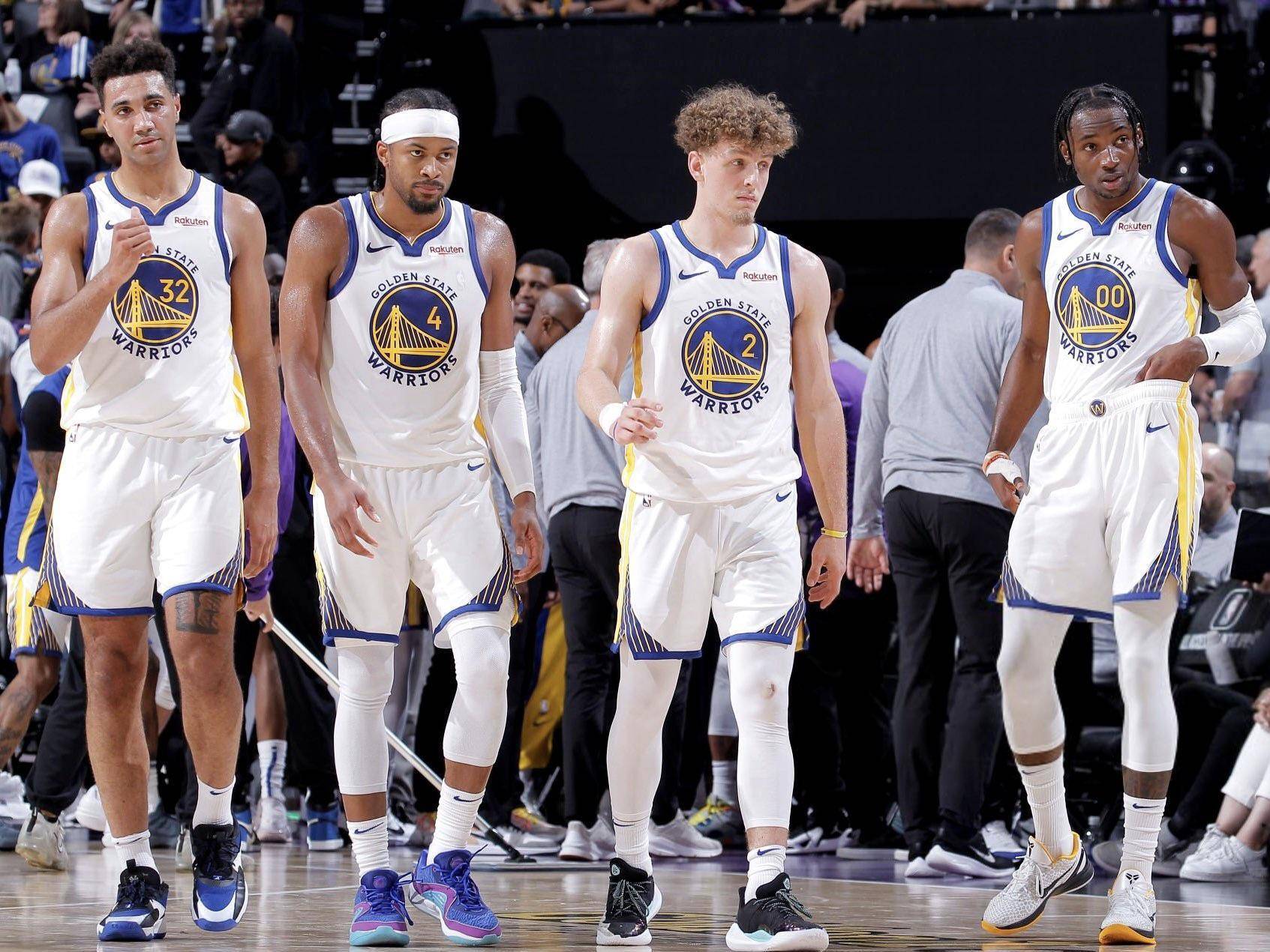 比赛中出现的紧急绝境,球员们一路奋战 比赛中出现的紧急绝境,球员们一路奋战