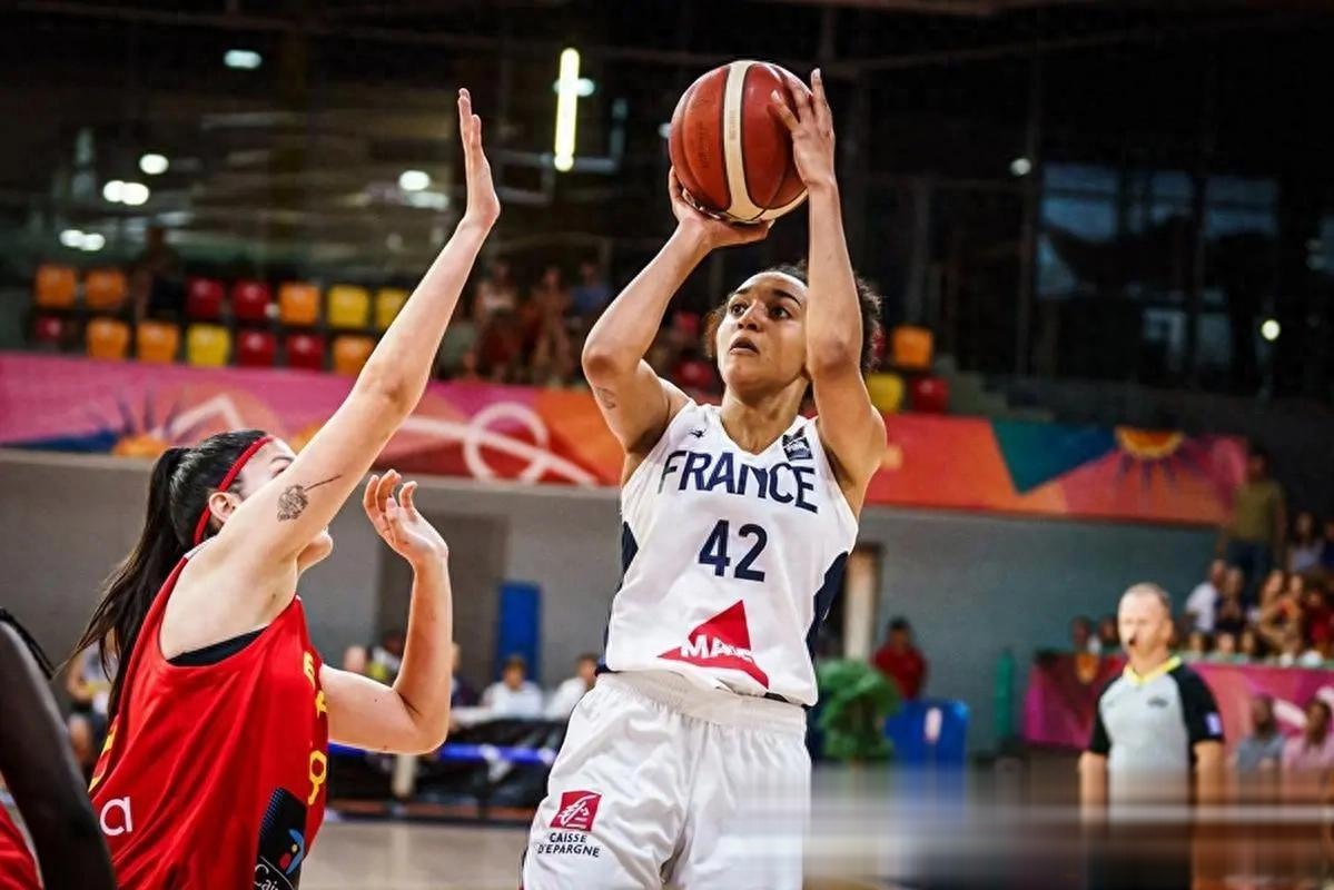 伦敦奥运篮球赛，西班牙女篮夺得金牌