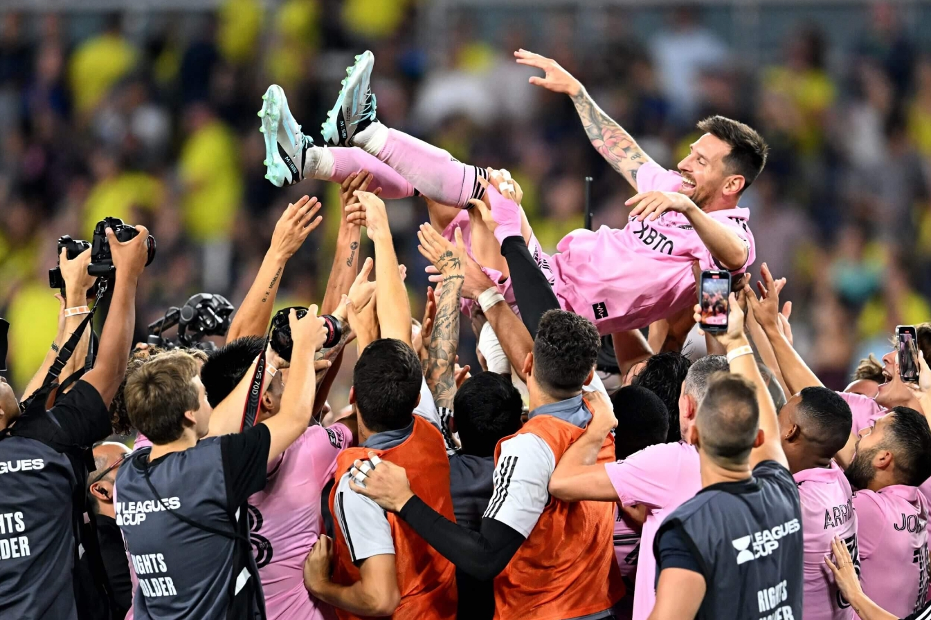 九游娱乐网站-美洲球员在国际比赛中赢得掌声阵阵