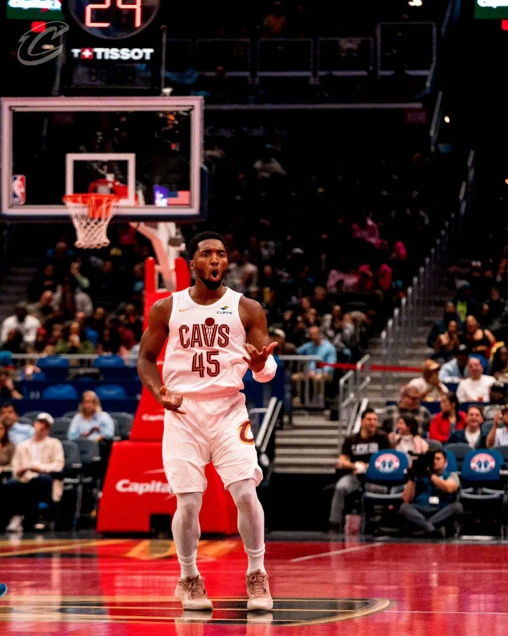 九游APP-广州队翻盘辽宁队，米切尔状态火热的简单介绍