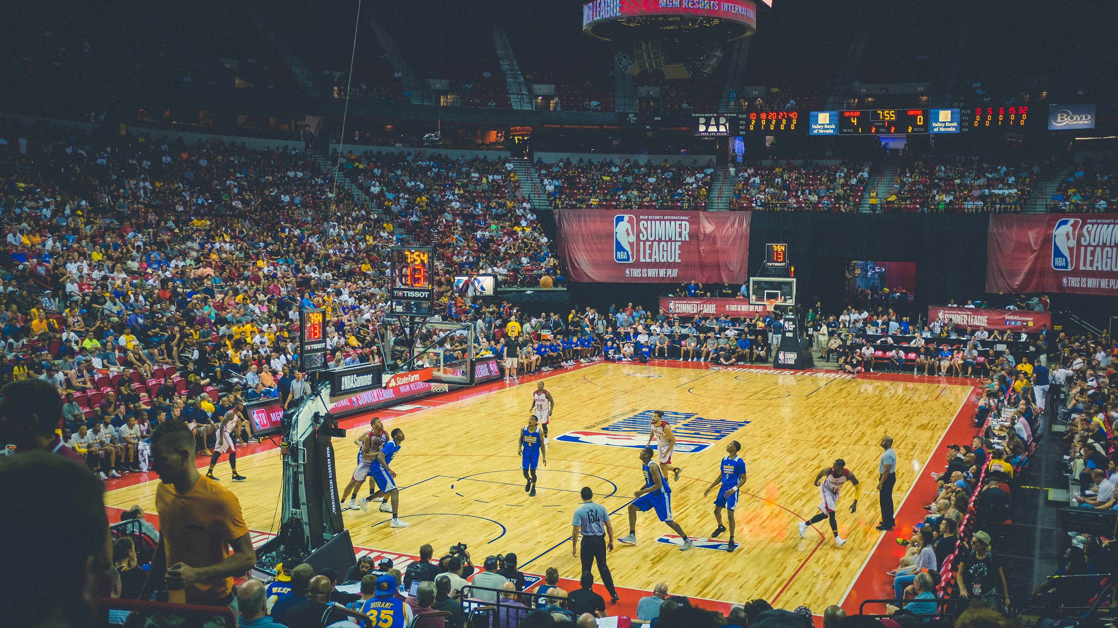 天山雪莲绽放新奥尔良，霍勒迪末节接管，新疆队西决生死战淬炼传奇